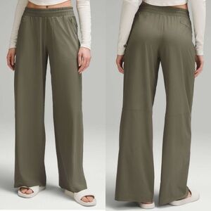 Lululemon Swift Mid-Rise Wide-Leg Pant